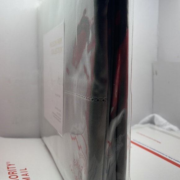 BNIB Hudson Park Collection KING size Flat Sheet light Green - Picture 3 of 7